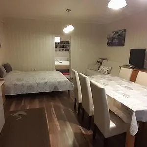 Oazis Apartmanhaz Apartament