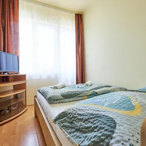 Ada 2 Apartmanhaz Apartament